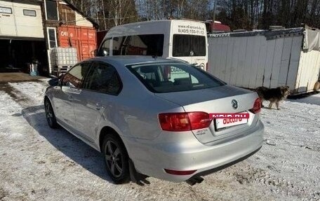 Volkswagen Jetta VI, 2012 год, 1 000 000 рублей, 3 фотография