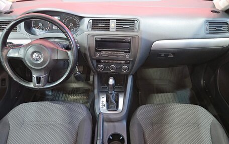 Volkswagen Jetta VI, 2012 год, 995 000 рублей, 9 фотография