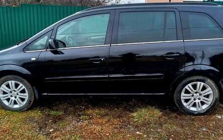 Opel Zafira B, 2010 год, 790 000 рублей, 2 фотография