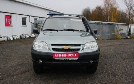 Chevrolet Niva I рестайлинг, 2017 год, 640 000 рублей, 2 фотография