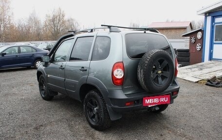 Chevrolet Niva I рестайлинг, 2017 год, 640 000 рублей, 8 фотография