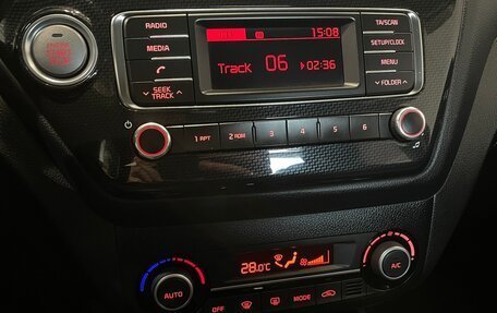 KIA Rio III рестайлинг, 2016 год, 999 000 рублей, 6 фотография