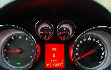 Opel Insignia II рестайлинг, 2010 год, 735 000 рублей, 6 фотография