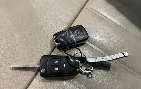 Opel Insignia II рестайлинг, 2010 год, 735 000 рублей, 18 фотография