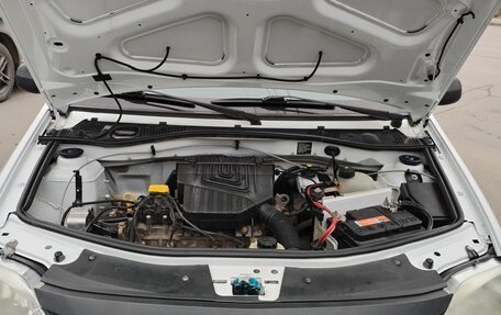 Renault Logan I, 2015 год, 400 000 рублей, 5 фотография