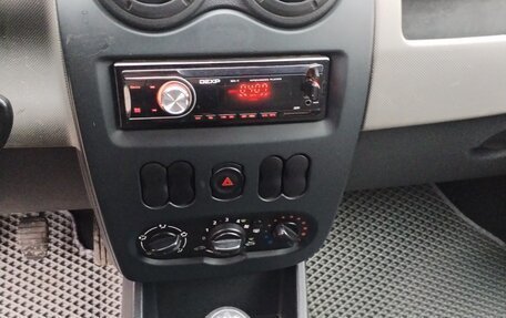 Renault Logan I, 2015 год, 400 000 рублей, 14 фотография