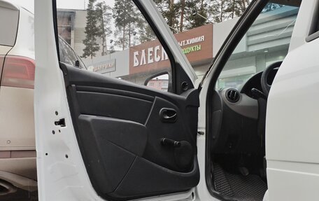 Renault Logan I, 2015 год, 400 000 рублей, 22 фотография