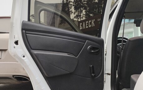 Renault Logan I, 2015 год, 400 000 рублей, 23 фотография