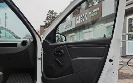 Renault Logan I, 2015 год, 400 000 рублей, 24 фотография