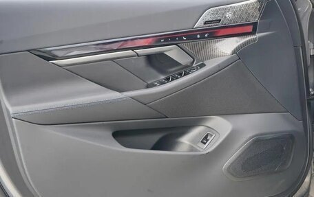 BMW 5 серия, 2025 год, 12 190 000 рублей, 13 фотография