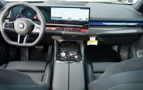 BMW 5 серия, 2025 год, 12 190 000 рублей, 9 фотография