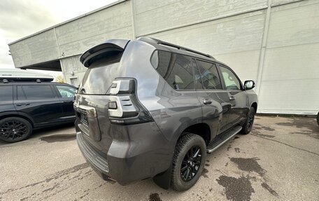 Toyota Land Cruiser Prado 150 рестайлинг 2, 2021 год, 8 850 000 рублей, 6 фотография