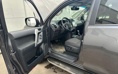 Toyota Land Cruiser Prado 150 рестайлинг 2, 2021 год, 8 850 000 рублей, 12 фотография