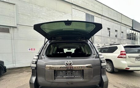 Toyota Land Cruiser Prado 150 рестайлинг 2, 2021 год, 8 850 000 рублей, 8 фотография