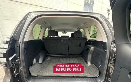 Toyota Land Cruiser Prado 150 рестайлинг 2, 2021 год, 8 850 000 рублей, 11 фотография