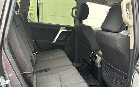 Toyota Land Cruiser Prado 150 рестайлинг 2, 2021 год, 8 850 000 рублей, 19 фотография