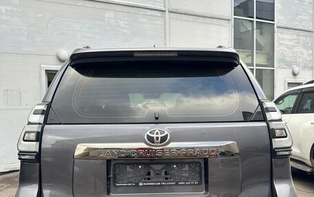 Toyota Land Cruiser Prado 150 рестайлинг 2, 2021 год, 8 850 000 рублей, 24 фотография