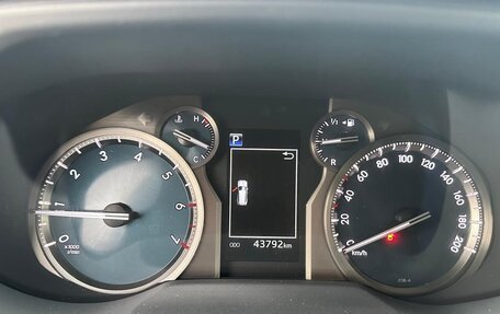 Toyota Land Cruiser Prado 150 рестайлинг 2, 2021 год, 8 850 000 рублей, 29 фотография