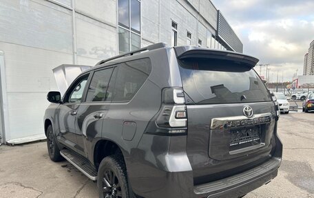 Toyota Land Cruiser Prado 150 рестайлинг 2, 2021 год, 8 850 000 рублей, 25 фотография