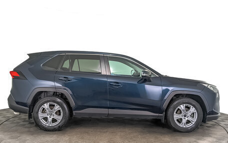 Toyota RAV4, 2020 год, 2 800 000 рублей, 4 фотография