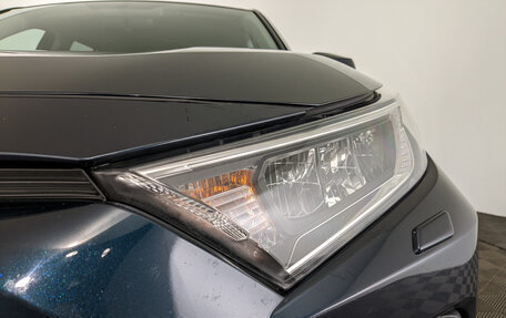 Toyota RAV4, 2020 год, 2 800 000 рублей, 11 фотография