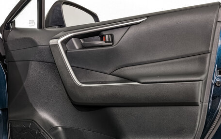 Toyota RAV4, 2020 год, 2 800 000 рублей, 25 фотография