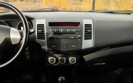 Mitsubishi Outlander III рестайлинг 3, 2011 год, 1 180 000 рублей, 28 фотография