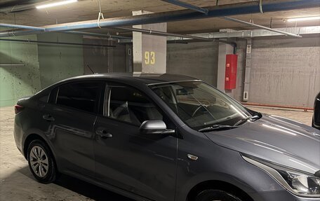 KIA Rio IV, 2018 год, 1 400 000 рублей, 2 фотография