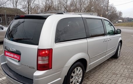 Chrysler Voyager IV, 2008 год, 1 300 000 рублей, 4 фотография