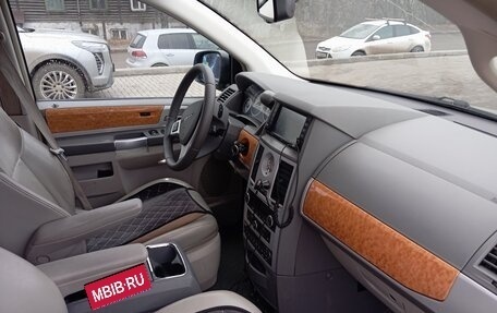 Chrysler Voyager IV, 2008 год, 1 300 000 рублей, 15 фотография