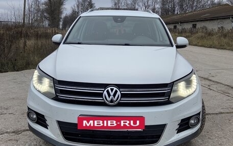 Volkswagen Tiguan I, 2015 год, 1 550 000 рублей, 2 фотография
