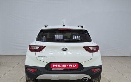 KIA Stonic, 2018 год, 1 350 000 рублей, 5 фотография