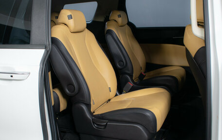 KIA Carnival, 2020 год, 4 300 000 рублей, 10 фотография