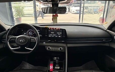 Hyundai Elantra, 2022 год, 1 340 457 рублей, 5 фотография