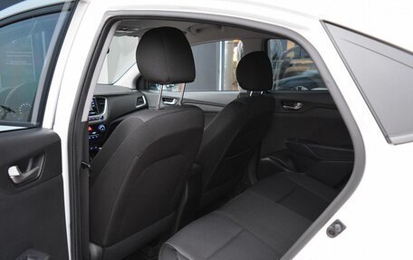 Hyundai Solaris II рестайлинг, 2017 год, 1 400 000 рублей, 13 фотография