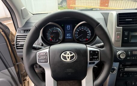 Toyota Land Cruiser Prado 150 рестайлинг 2, 2010 год, 2 050 000 рублей, 11 фотография