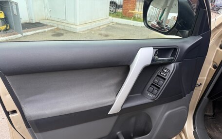 Toyota Land Cruiser Prado 150 рестайлинг 2, 2010 год, 2 050 000 рублей, 17 фотография