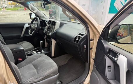 Toyota Land Cruiser Prado 150 рестайлинг 2, 2010 год, 2 050 000 рублей, 21 фотография