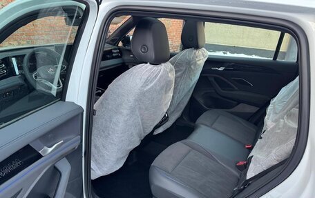 Volkswagen Tiguan, 2025 год, 4 800 000 рублей, 7 фотография