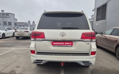 Toyota Land Cruiser 200, 2018 год, 7 500 000 рублей, 4 фотография