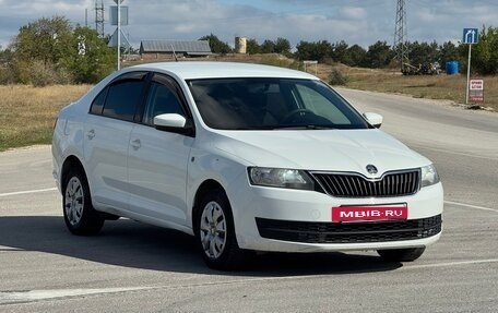 Skoda Rapid I, 2015 год, 850 000 рублей, 2 фотография