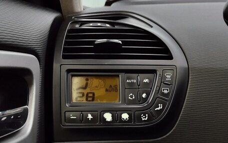 Citroen C4 Picasso II рестайлинг, 2011 год, 590 000 рублей, 11 фотография