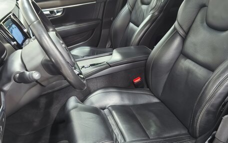 Volvo V90 Cross Country I рестайлинг, 2018 год, 2 990 000 рублей, 11 фотография