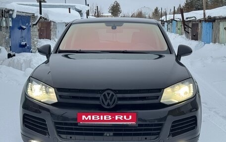 Volkswagen Touareg III, 2010 год, 1 500 000 рублей, 2 фотография