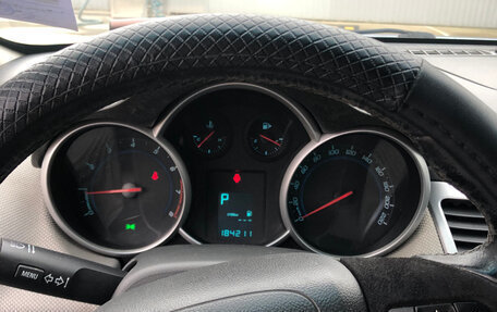 Chevrolet Cruze II, 2010 год, 705 000 рублей, 8 фотография