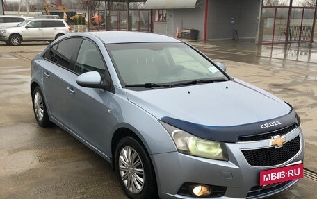 Chevrolet Cruze II, 2010 год, 705 000 рублей, 3 фотография