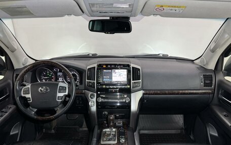 Toyota Land Cruiser 200, 2013 год, 3 099 000 рублей, 9 фотография