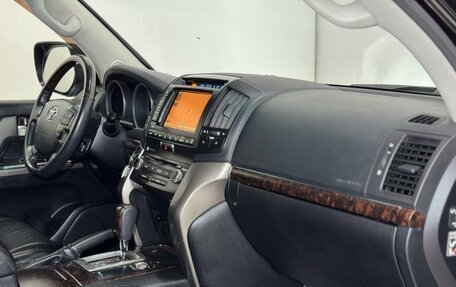 Toyota Land Cruiser 200, 2013 год, 3 099 000 рублей, 10 фотография