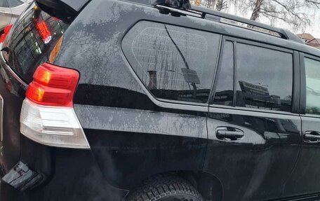 Toyota Land Cruiser Prado 150 рестайлинг 2, 2011 год, 3 250 000 рублей, 3 фотография