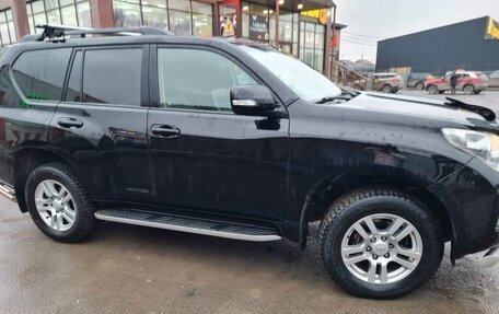 Toyota Land Cruiser Prado 150 рестайлинг 2, 2011 год, 3 250 000 рублей, 12 фотография